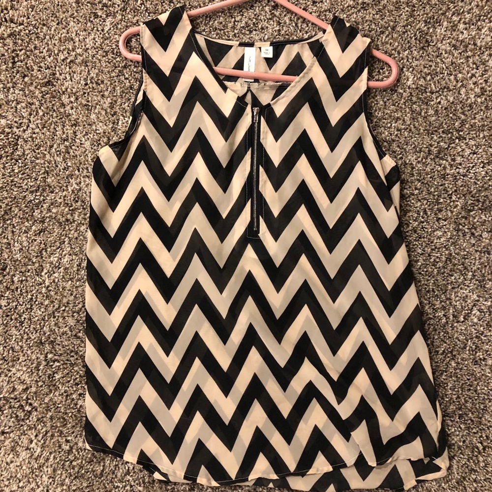 💥 3/$10!!! Tacera Chevron Blouse Size Medium